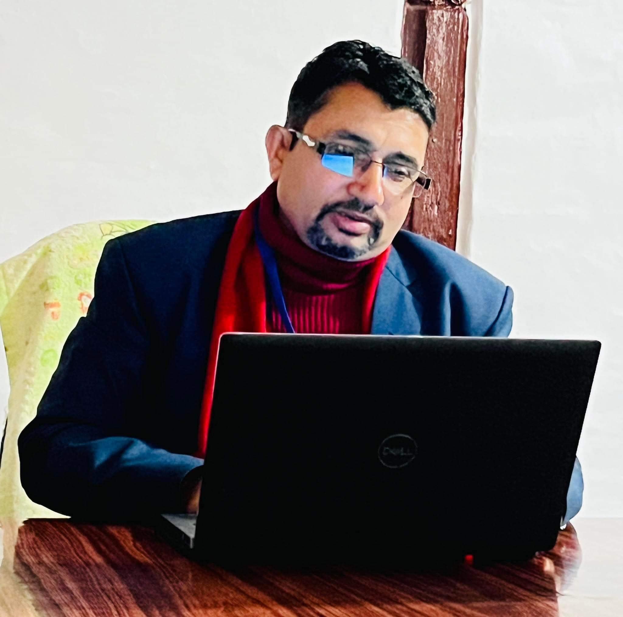 दलभित्रको वास्तविक ‘रूपान्तरण’ लोकतन्त्रको कवच